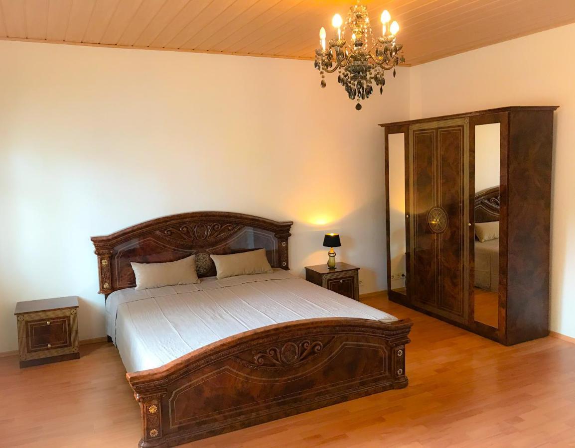 "Casa20200" 2 X Apartments Je 150Qm Fuer Business, Familien, Gruppen, Handwerker 15Min Von Berlin, Erdbeerhof, Outlet B5, 5Min Vom See Falkensee !! 2 Apartment Each 150Qm For Business , Families 15Min From Berlin!! Εξωτερικό φωτογραφία