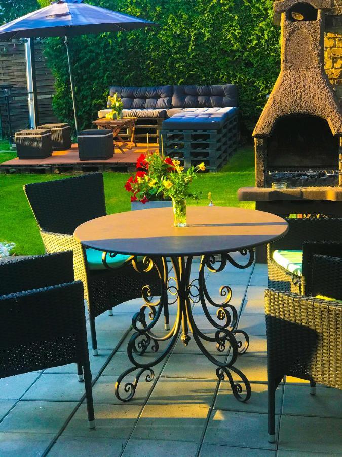 "Casa20200" 2 X Apartments Je 150Qm Fuer Business, Familien, Gruppen, Handwerker 15Min Von Berlin, Erdbeerhof, Outlet B5, 5Min Vom See Falkensee !! 2 Apartment Each 150Qm For Business , Families 15Min From Berlin!! Εξωτερικό φωτογραφία