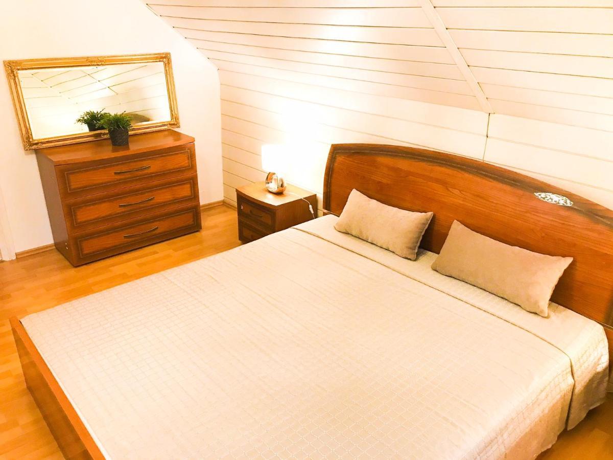 "Casa20200" 2 X Apartments Je 150Qm Fuer Business, Familien, Gruppen, Handwerker 15Min Von Berlin, Erdbeerhof, Outlet B5, 5Min Vom See Falkensee !! 2 Apartment Each 150Qm For Business , Families 15Min From Berlin!! Εξωτερικό φωτογραφία