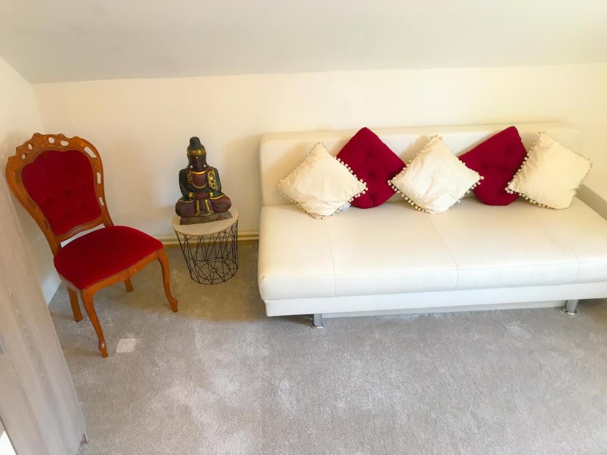 "Casa20200" 2 X Apartments Je 150Qm Fuer Business, Familien, Gruppen, Handwerker 15Min Von Berlin, Erdbeerhof, Outlet B5, 5Min Vom See Falkensee !! 2 Apartment Each 150Qm For Business , Families 15Min From Berlin!! Εξωτερικό φωτογραφία