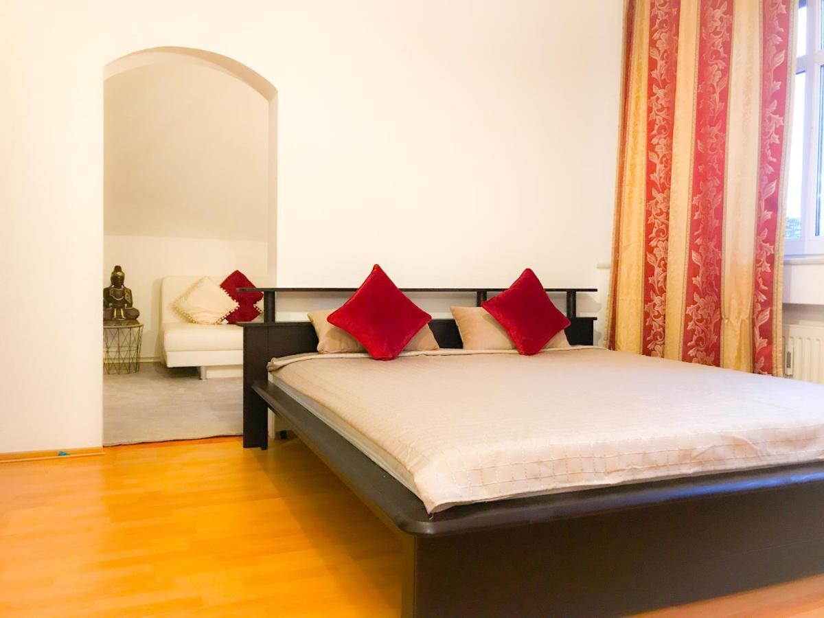 "Casa20200" 2 X Apartments Je 150Qm Fuer Business, Familien, Gruppen, Handwerker 15Min Von Berlin, Erdbeerhof, Outlet B5, 5Min Vom See Falkensee !! 2 Apartment Each 150Qm For Business , Families 15Min From Berlin!! Εξωτερικό φωτογραφία