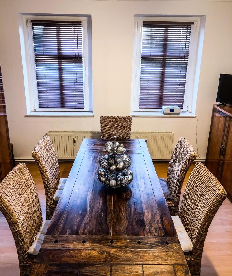 "Casa20200" 2 X Apartments Je 150Qm Fuer Business, Familien, Gruppen, Handwerker 15Min Von Berlin, Erdbeerhof, Outlet B5, 5Min Vom See Falkensee !! 2 Apartment Each 150Qm For Business , Families 15Min From Berlin!! Εξωτερικό φωτογραφία